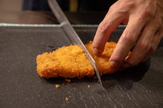 ■焼きたて、揚げたてで食材の魅力を引き出すライブキッチン