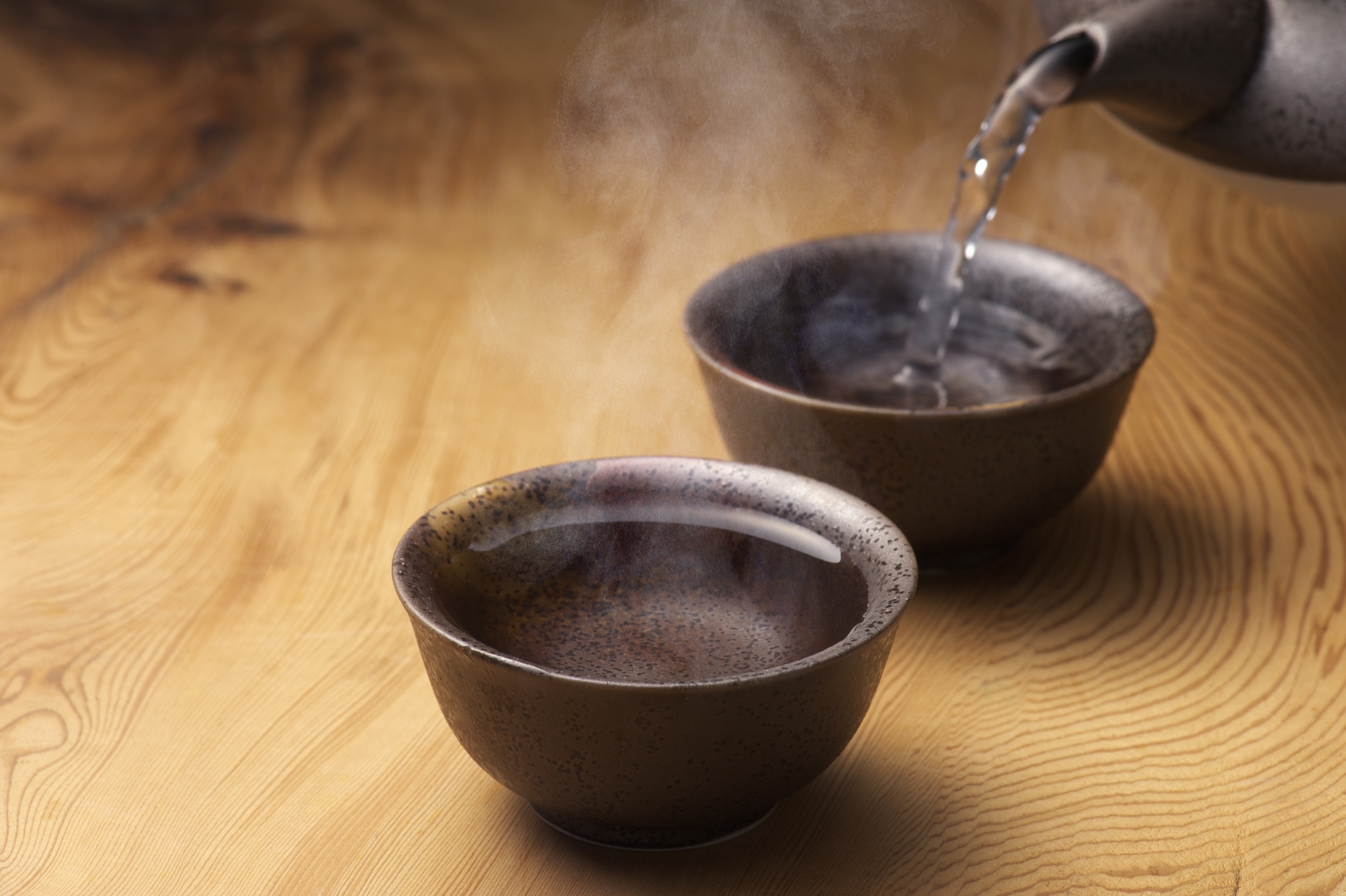 焼酎の種類とは? 製造法や原材料の違いを知って焼酎をもっと楽しく！