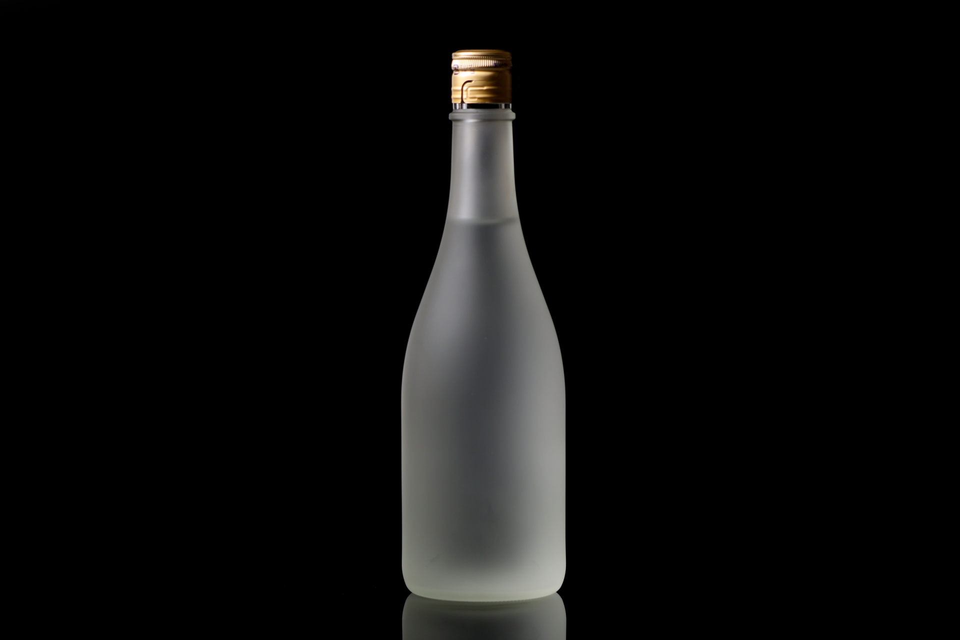 本格焼酎の味を決める「貯蔵と熟成」──原酒管理から樽貯蔵まで、香味はこうして磨かれる