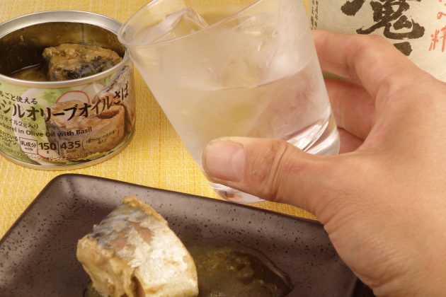 さばの旨みが溶け出したオイル