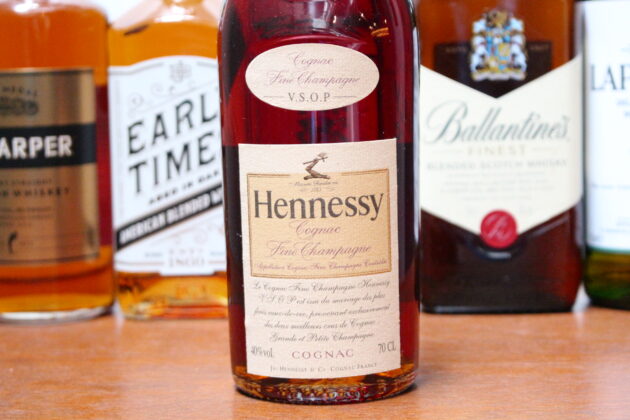 ブランデーと連続式蒸留 ― 完全否定と限定的利用 ―