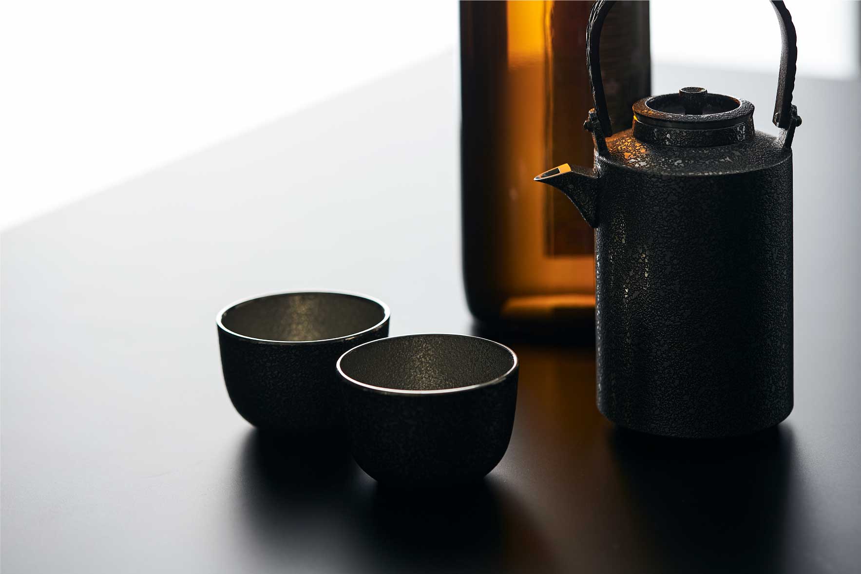 焼酎の熟成入門｜香り・味・まろやかさを生む貯蔵の役割